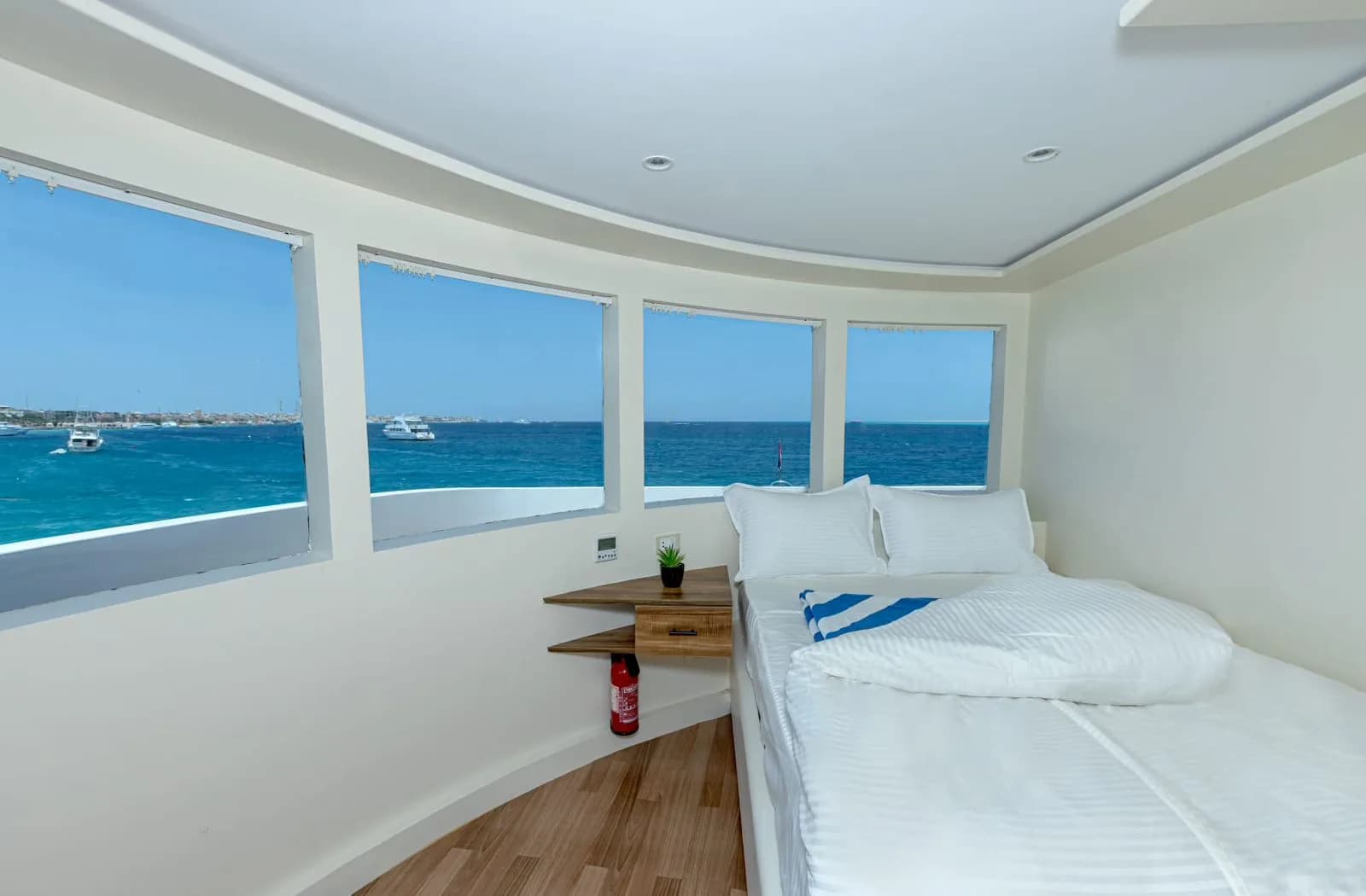 Panorama cabin with wraparound sea view windows
